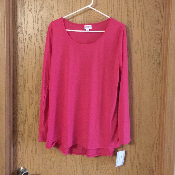 LuLaRoe Tops - NWT LuLaRoe Lynnae Top